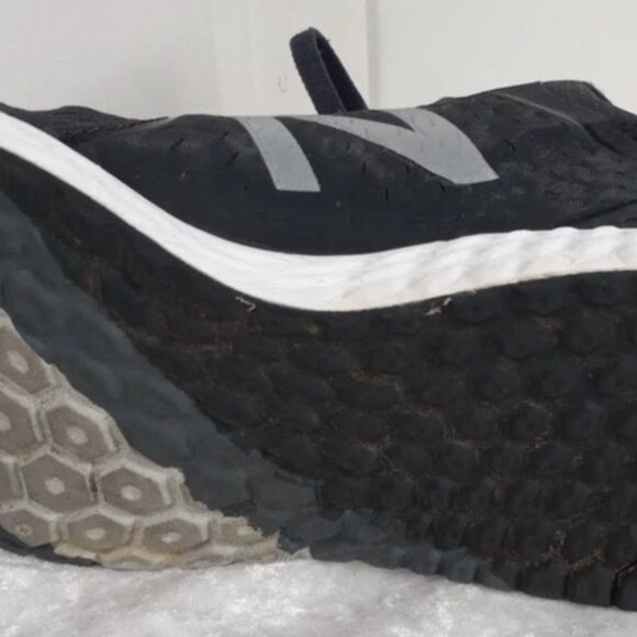 New Balance Womens Fresh Foam Black Running Shoes - Picture 3 of 4